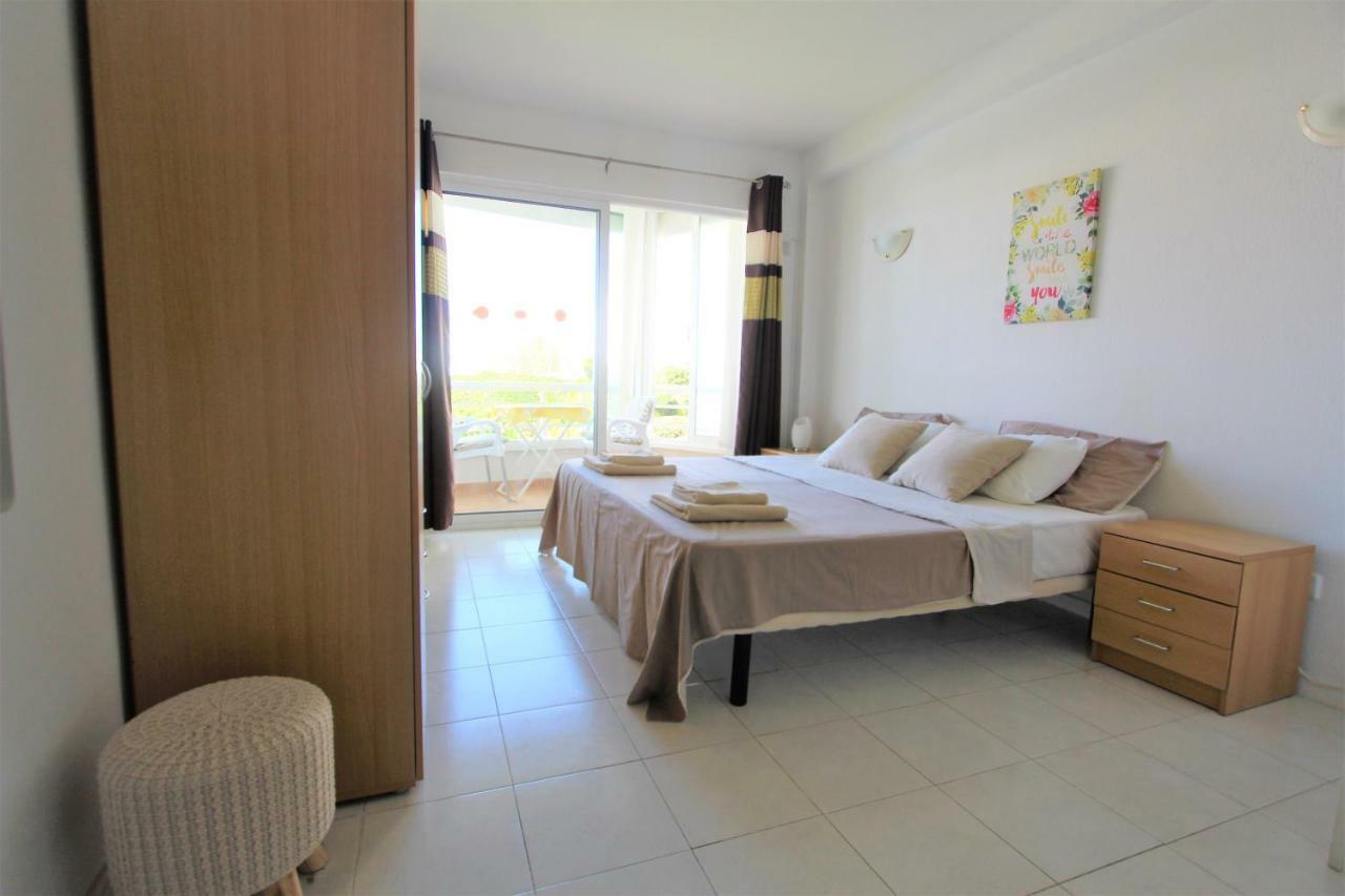 Apartamentos Los Cisnes - 2º Linea De Playa - Perfecta Ubicacion 贝纳尔马德纳 外观 照片