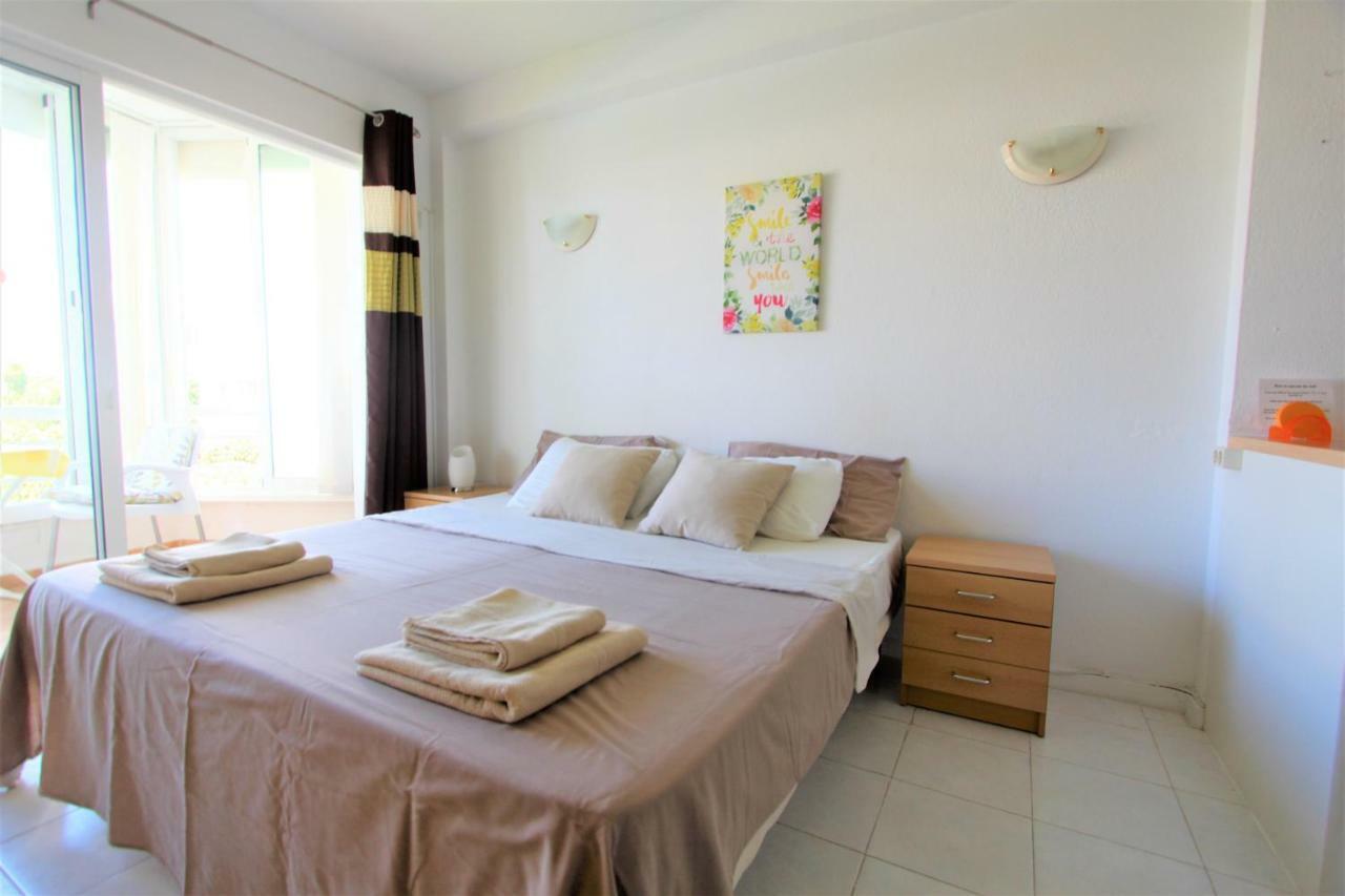 Apartamentos Los Cisnes - 2º Linea De Playa - Perfecta Ubicacion 贝纳尔马德纳 外观 照片