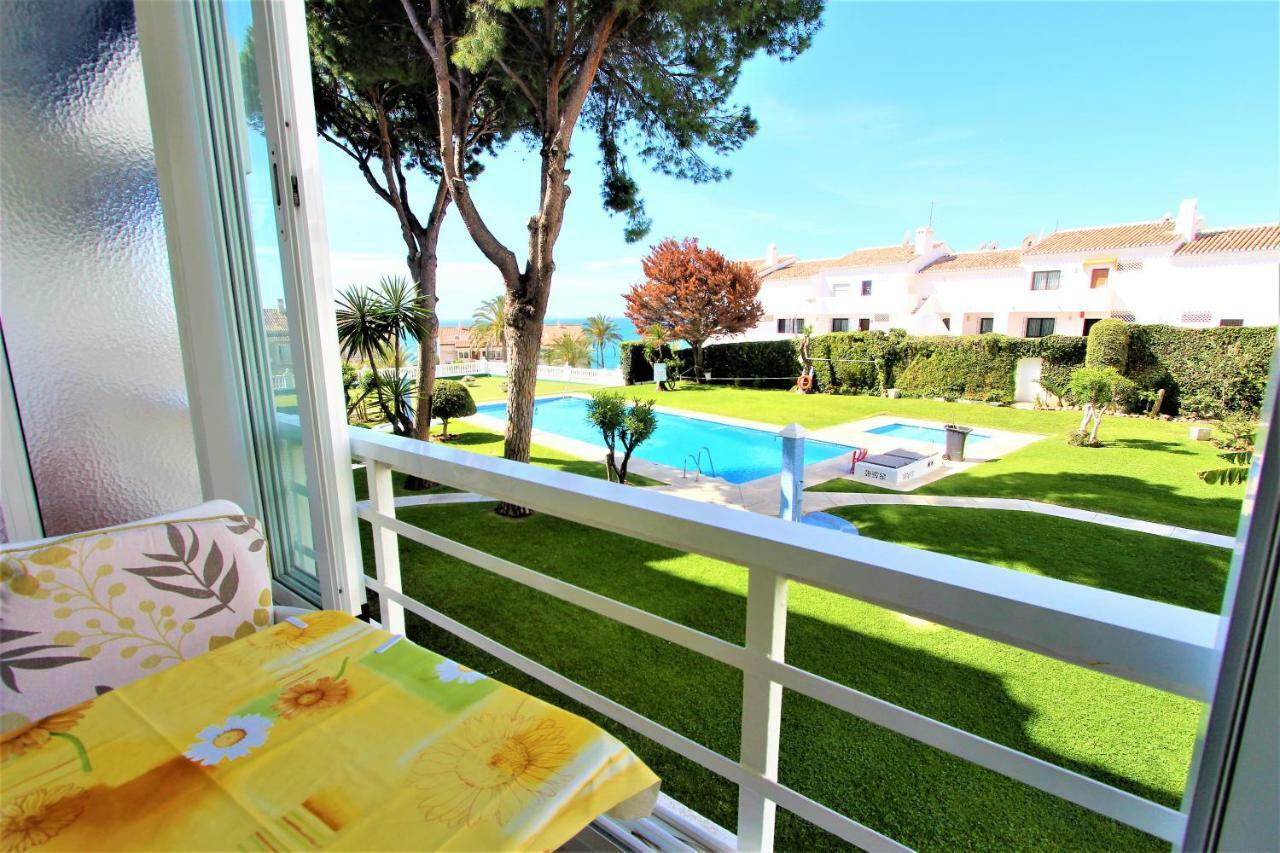 Apartamentos Los Cisnes - 2º Linea De Playa - Perfecta Ubicacion 贝纳尔马德纳 外观 照片